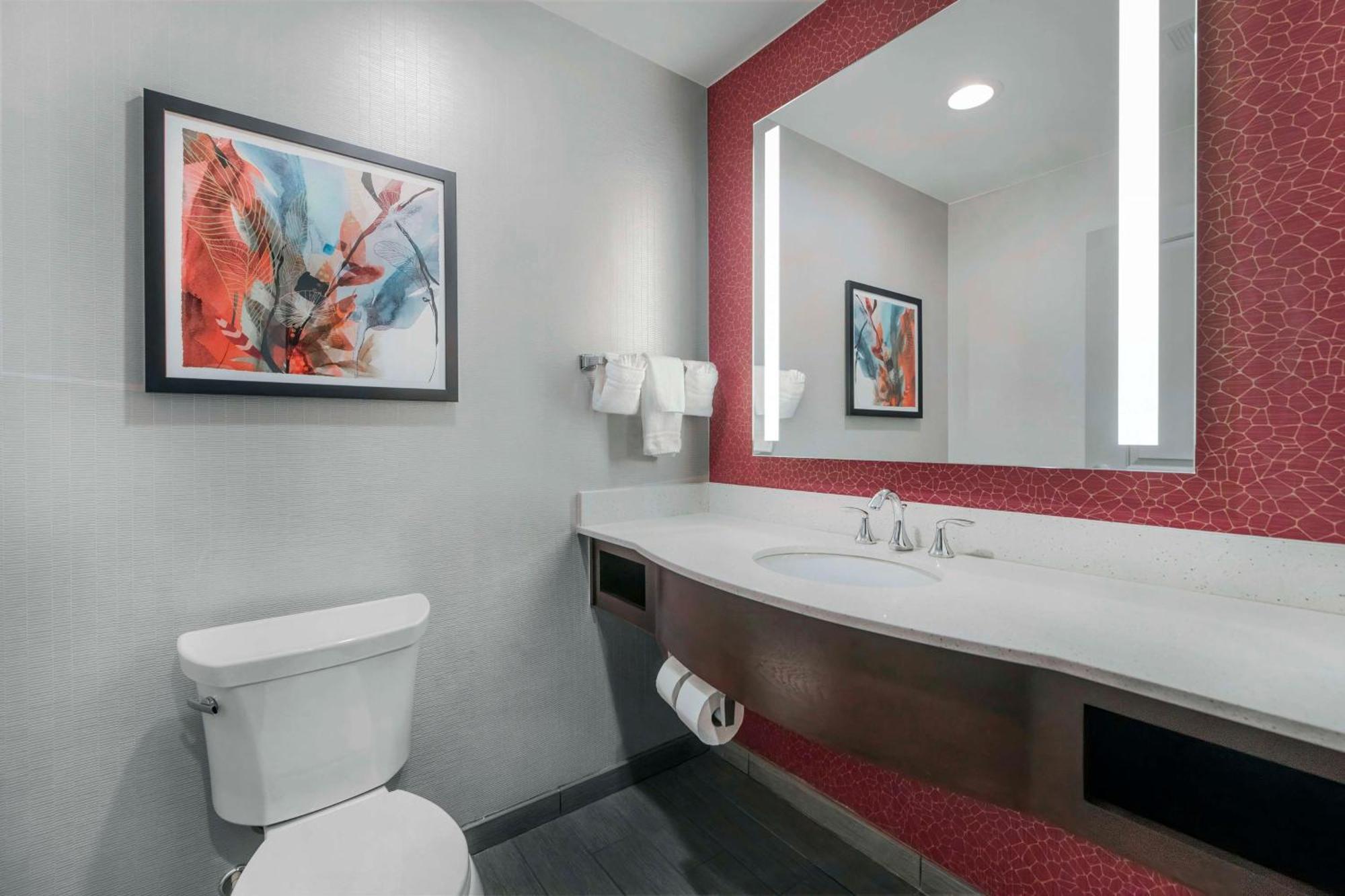 Hilton Garden Inn Raleigh Кари Екстериор снимка