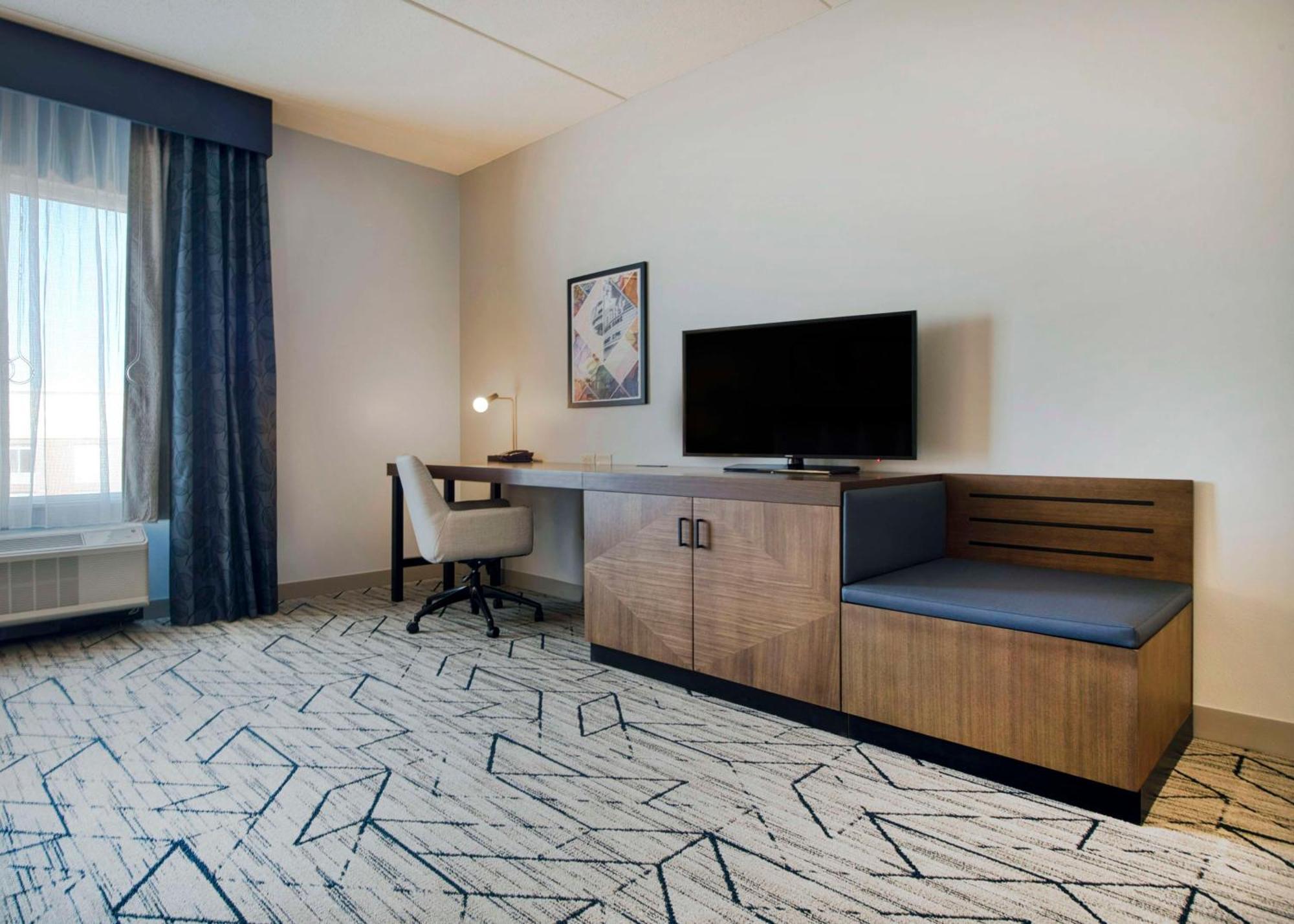 Hilton Garden Inn Raleigh Кари Екстериор снимка