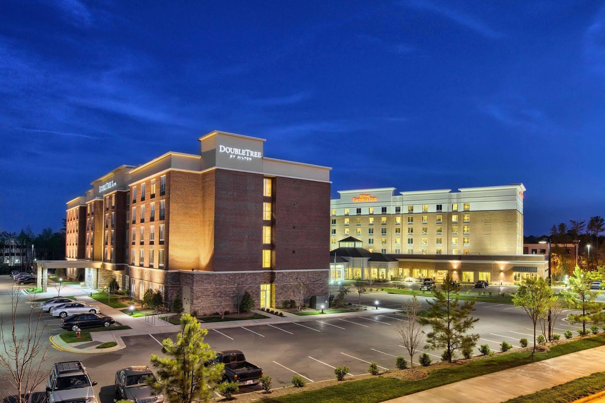 Hilton Garden Inn Raleigh Кари Екстериор снимка