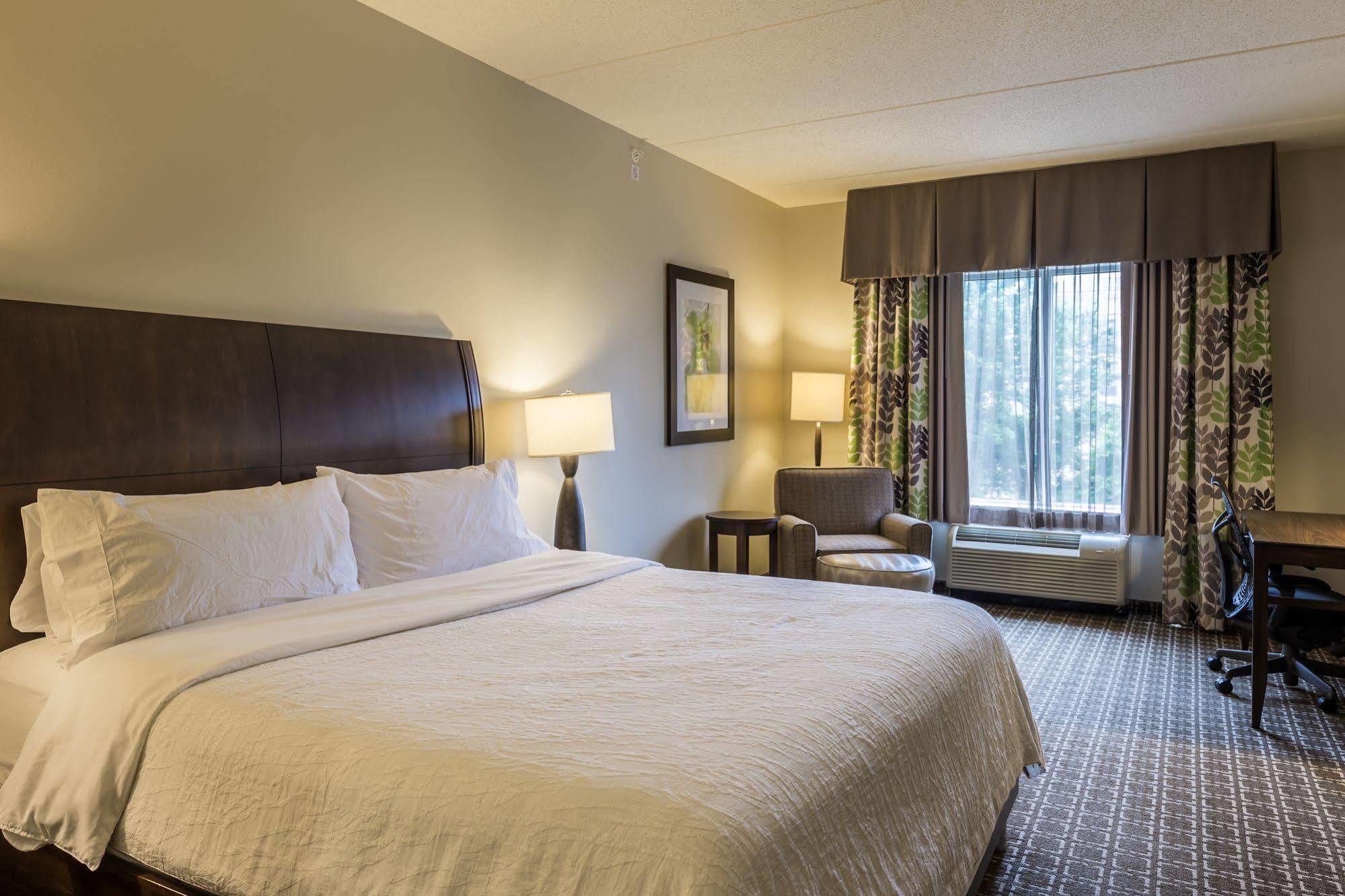 Hilton Garden Inn Raleigh Кари Екстериор снимка